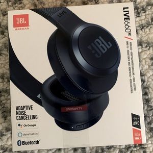 JBL LIVE 660 NC wireless over-ear nc headphones